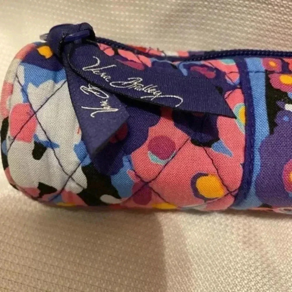 VERA Bradley Cosmetic Toiletry Bag - Picture 5 of 9